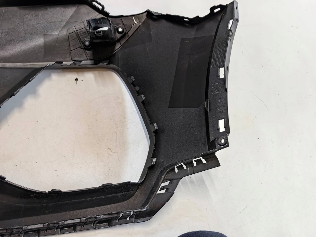 Купити Audi q3 83a s-line - бампер кутик правий polecam