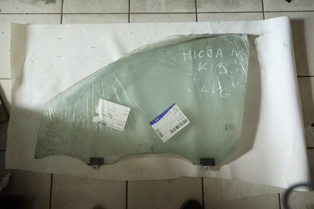 фото №1, Скло двері лівий перед nissan micra k13 10- 15r