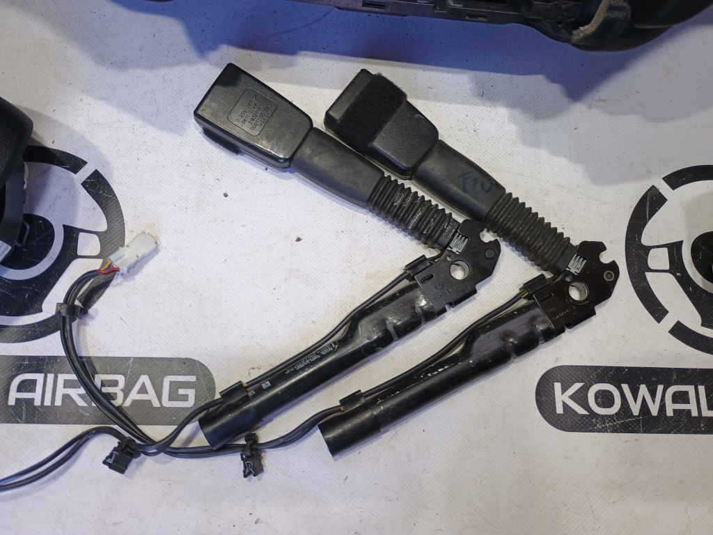 фото №12, Bmw 1 f20 f21 przed lift панель приладів консоль подушка безпеки подушки безпеки натягувачі комплект