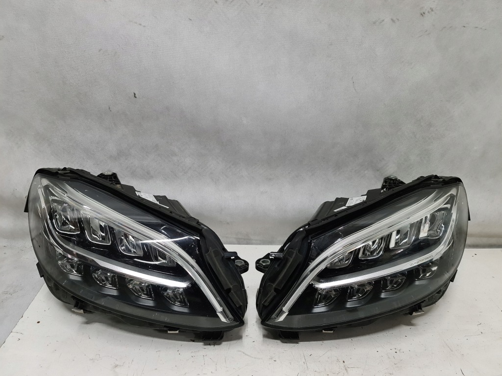 фото №1, Правий фара mercedes c-klasa a205