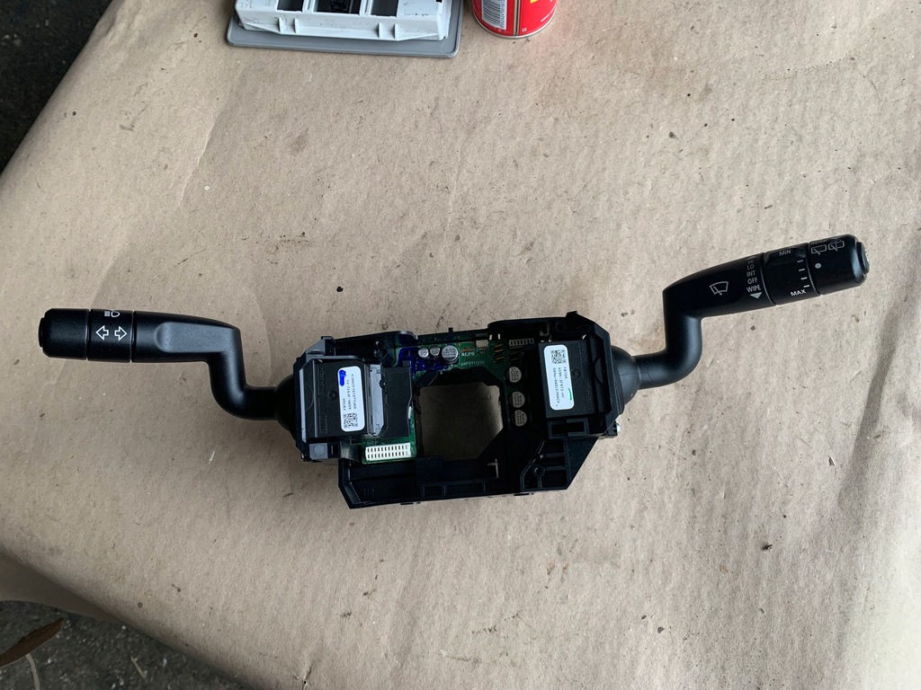 фото №1, Freelander ii переключатель комбинированный 7g9n-13n064-mb