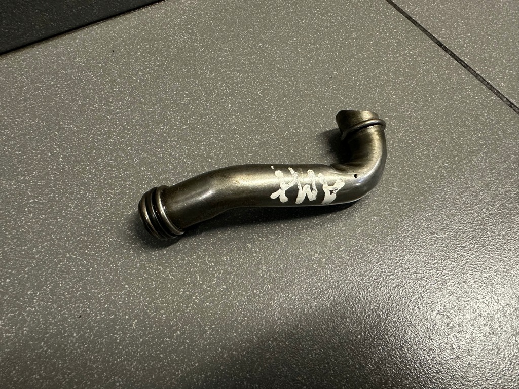 фото №1, Шланг насоса оливи audi a8 d2 2.8 amx