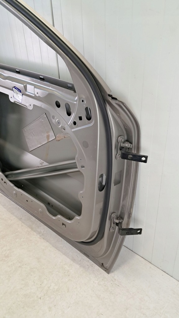 Купити Volvo xc40 | двері перед передні ліва | 32351574