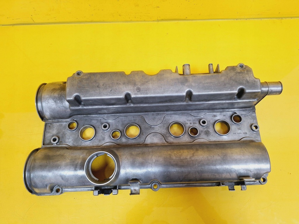 Купити Кришка клапанів 90573496 opel zafira a 1.8 16v nr43