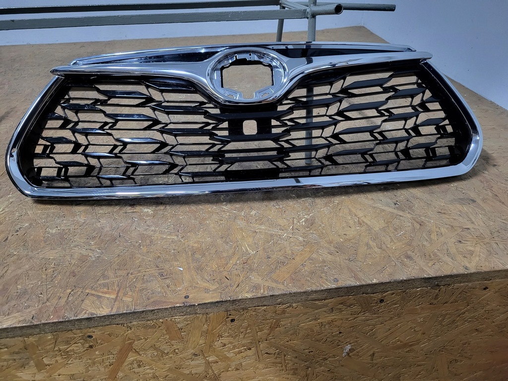 фото №1, Toyota highlander 21r-- решітка радіатора решітка радіатора передня