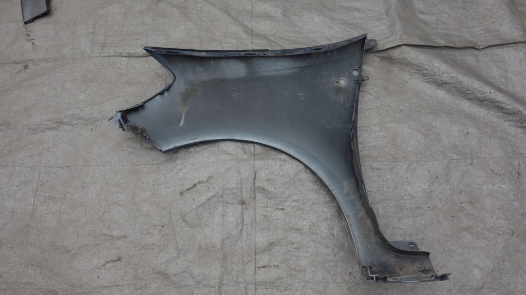 Крыло  правый  renault clio 3 185 с Разборки