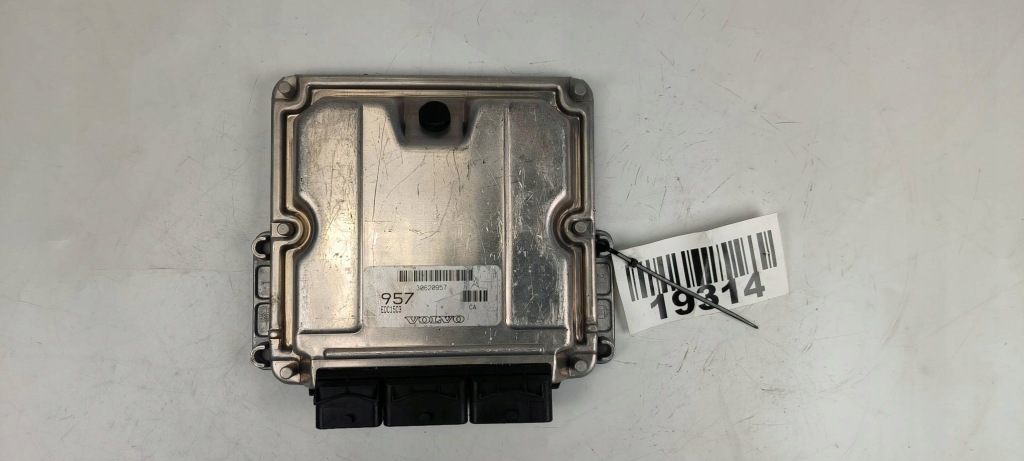 фото №1, Бортовой компьютер 0281010441 1.9 d volvo v40