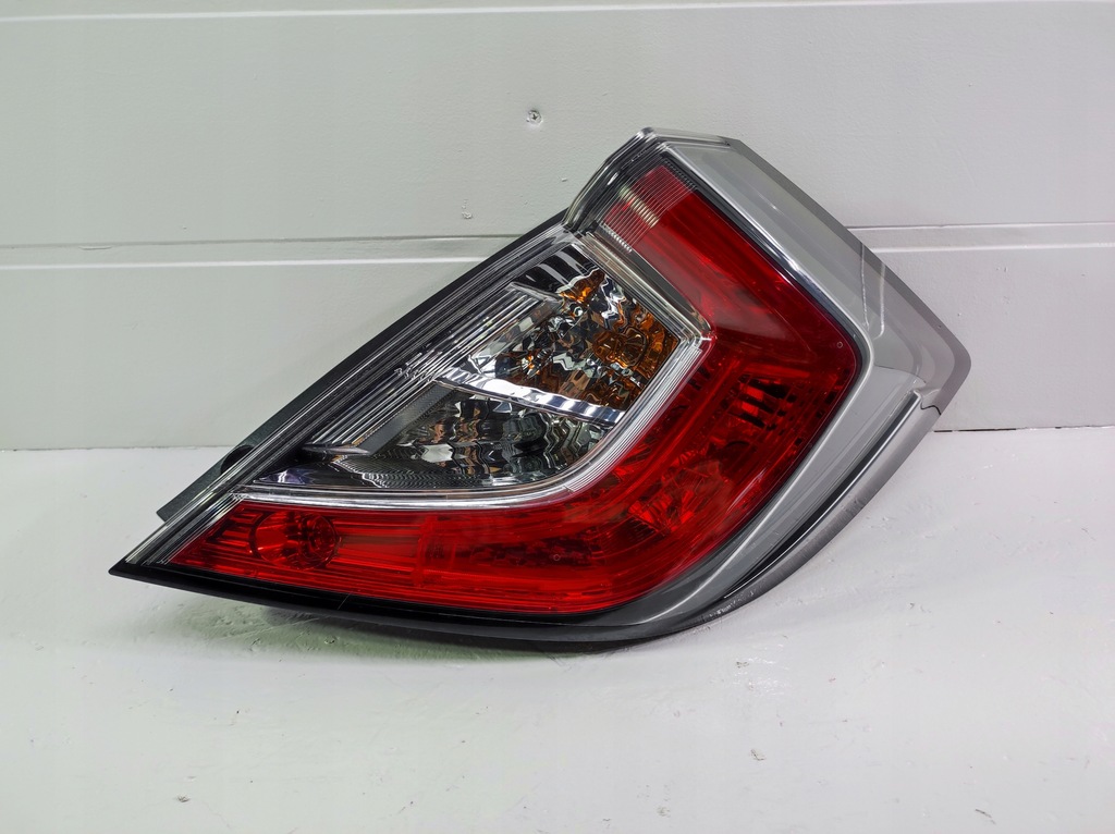 фото №1, Honda civic x лампа задняя правая stanley w3356