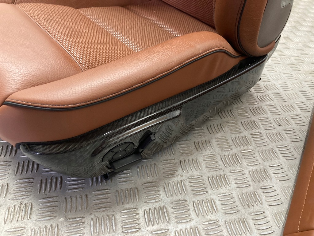 фото №8, Mercedes w197 sls сиденья обивка обшивки карбон n1