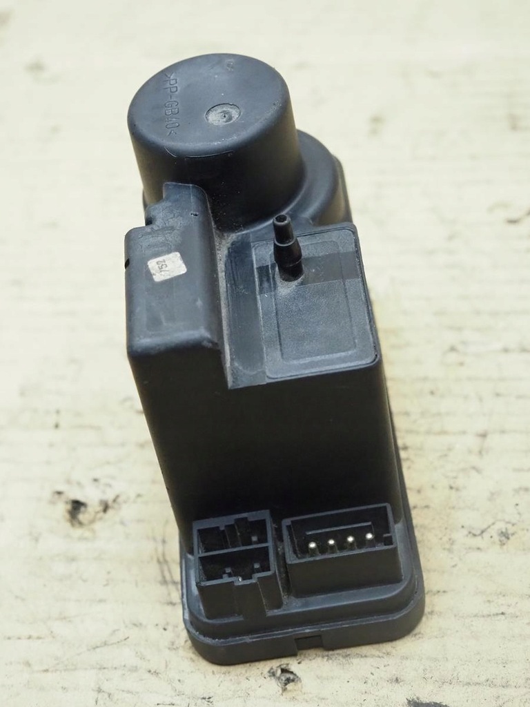 фото №10, Помпа центрального замка mercedes w202 2028001448