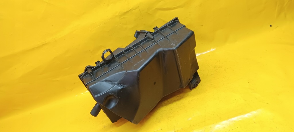 фото №11, Корпус фильтра воздуха audi a3 8l 1,8b 1j0129607k