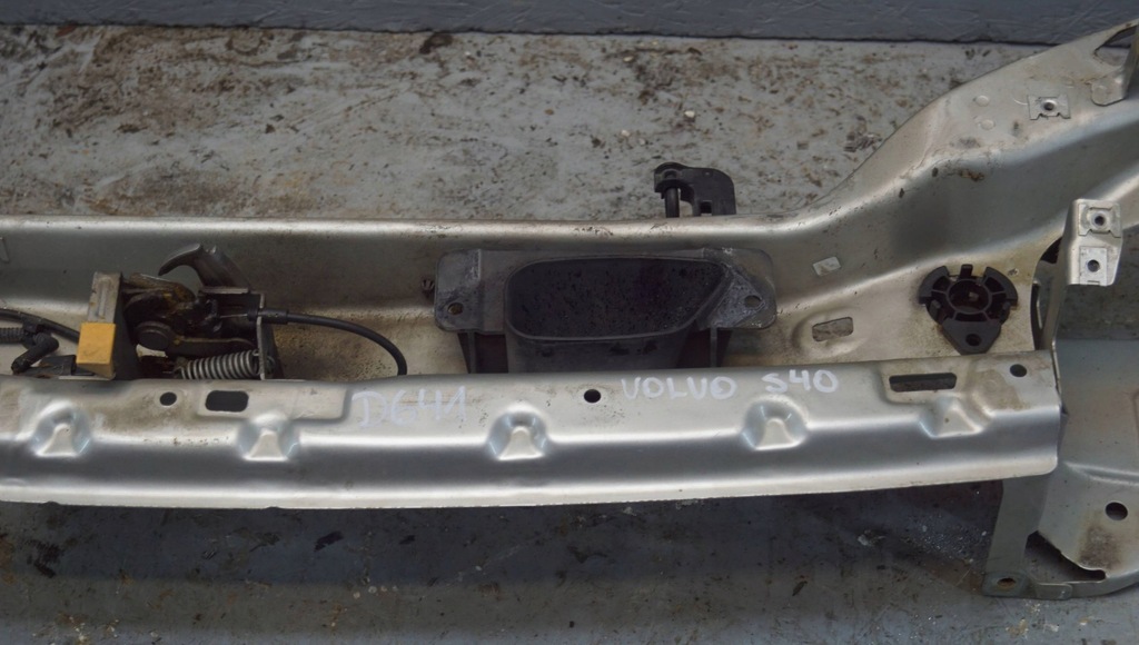 фото №6, Pas передний усилитель volvo v50 s40 ii d641