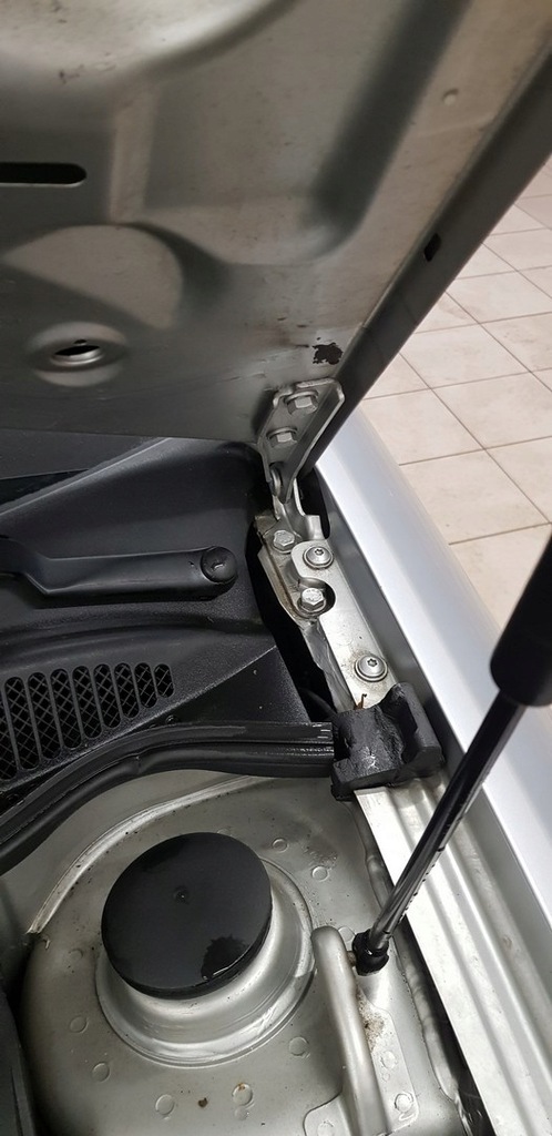 фото №8, Петля капот audi a3 8l lift lz6l ly7w 8l0823301b 8l0823302b lx7z lz9w