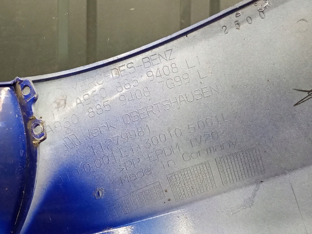 A9608859408 уголок левый перед mercedes actros mp4 Оригинал