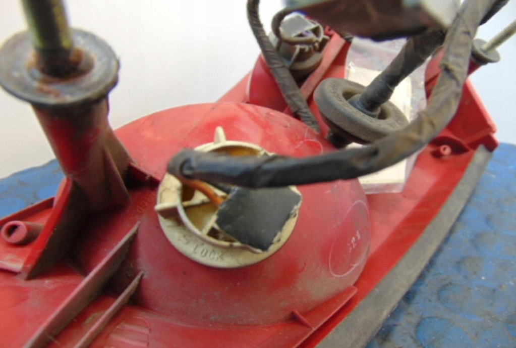 фото №8, Ford cougar лампа левая задняя