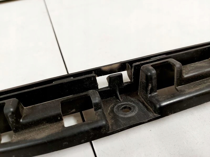 фото №7, Fiat 500l 500 l направляющая бампера средний задняя задний кронштейн кронштейн 51885876