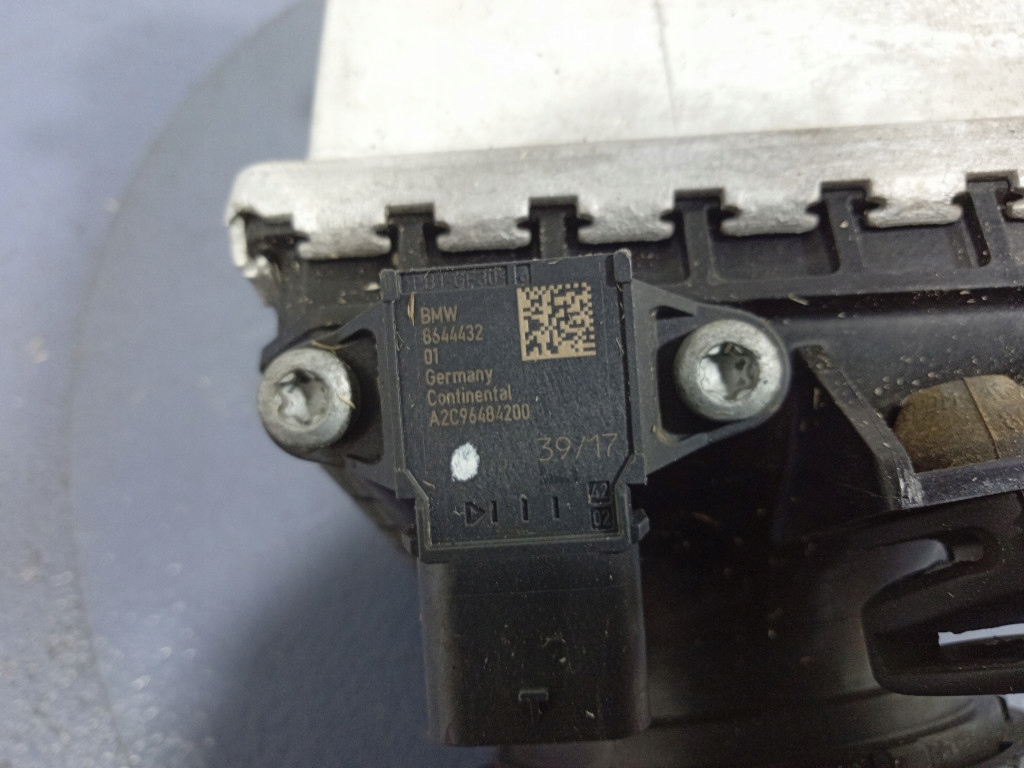 Bmw 5 g30 m550i 7 g11 g12 750i 4.4 n63 радиатор интеркулер 8619391 Киев