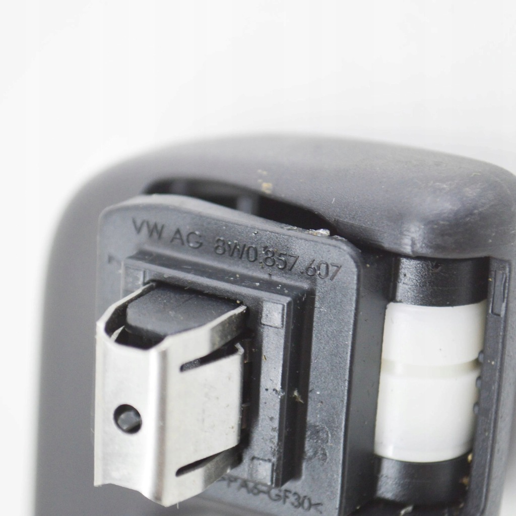 фото №6, Audi q8 2021 левая сторона кронштейн / ручка потолочная передняя