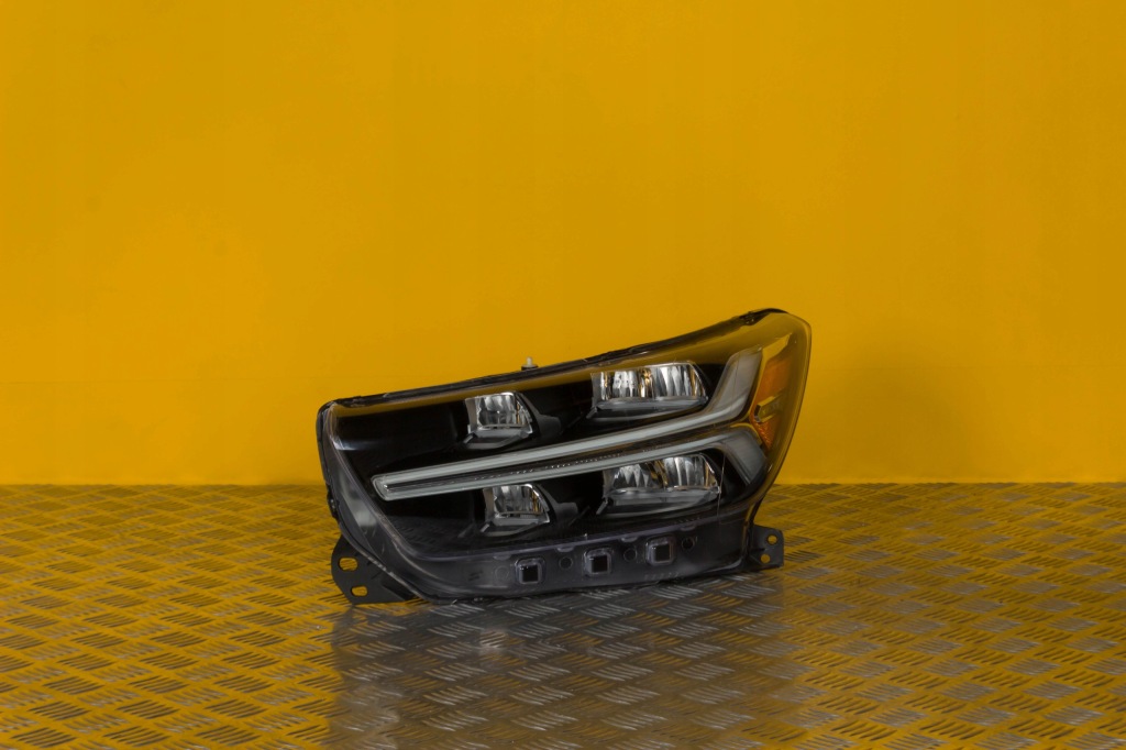 Купити Volvo xc40 2018- фара фара mid led l америка