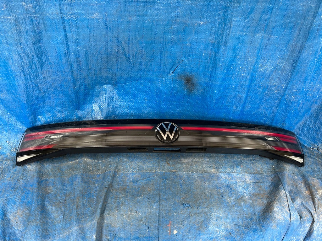 фото №1, Vw taigo накладка накладка задняя led крышка багажника