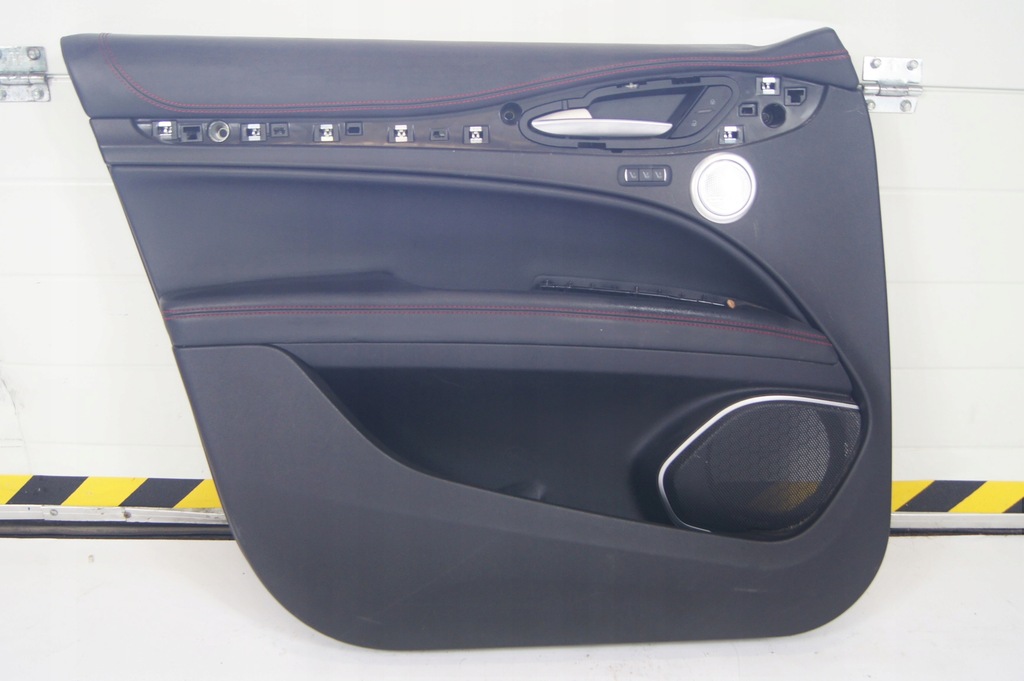 фото №1, Обшивка оббивка лівий перед alfa romeo stelvio qv