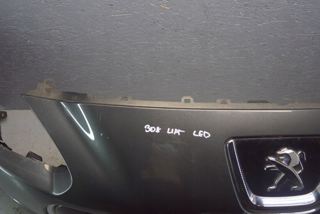 Купить Peugeot 308 7t рестайлинг  led бампер перед z2075