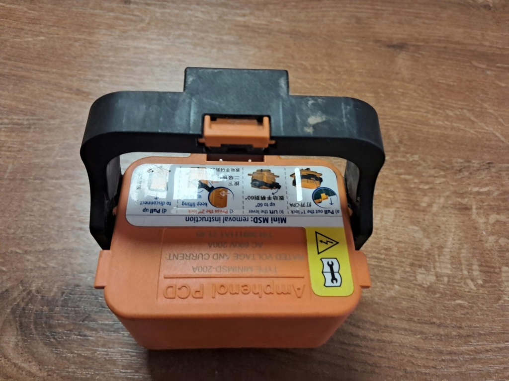 фото №3, Предохранитель аккумулятора dacia spring ev 2021 rok