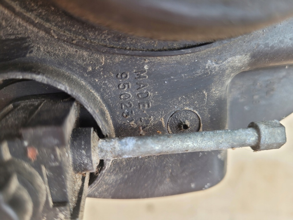 фото №11, Jeep cherokee liberty kj 01-07 лампа передняя правая uk