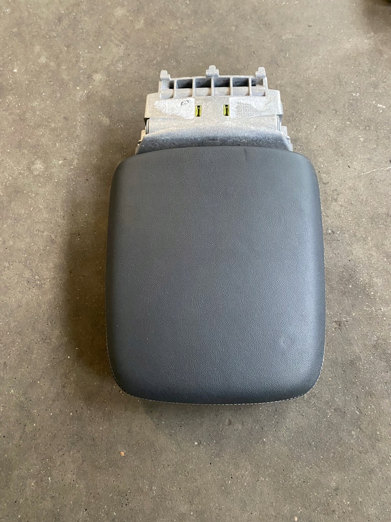 фото №1, Audi q5 80a підлокітник