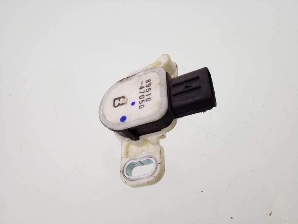 фото №1, 2014 lexus rx 450h датчик педали тормоза 8951047050