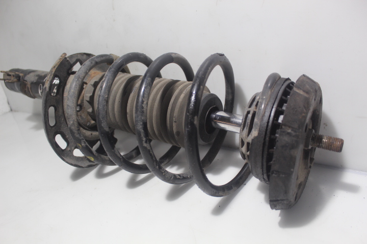 фото №1, Амортизационная стойка правый перед peugeot 208 i 1.4hdi