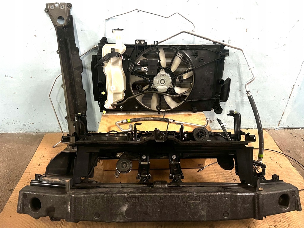 фото №1, Toyota yaris cross pas передний радиатор балка