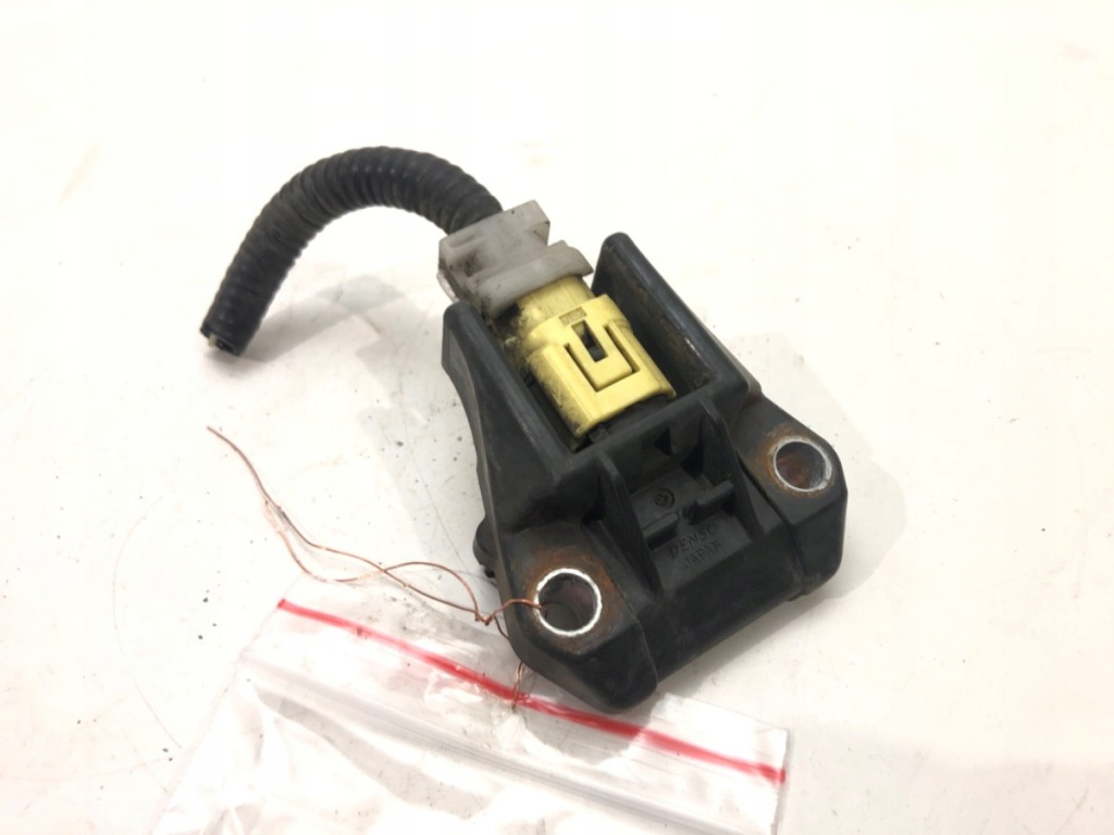 Купити Датчик ударний lexus rx 89173-08010 03-08