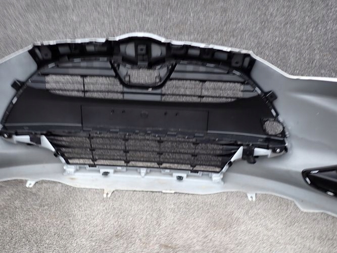 фото №7, Toyota yaris iv бампер передний перед