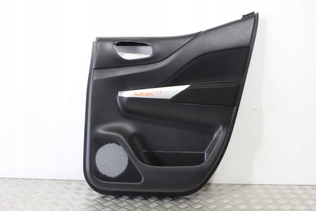фото №1, Обшивка дверь правый задняя alaskan