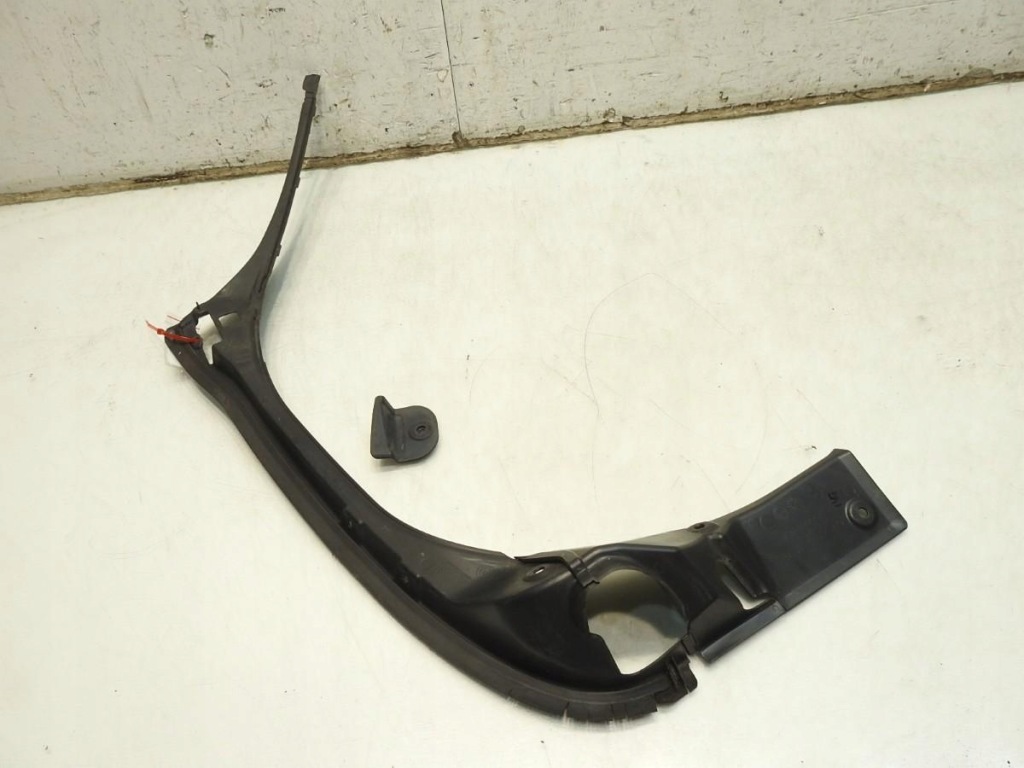 фото №3, Молдинг захист прокладка багажника ліва mercedes r w251 a2516901130