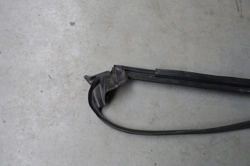 фото №5, Vw beetle прокладка молдинг ущільнювач двері ліва