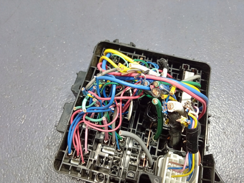 фото №5, Suzuki swift mk8 1.2 коробка запобіжників