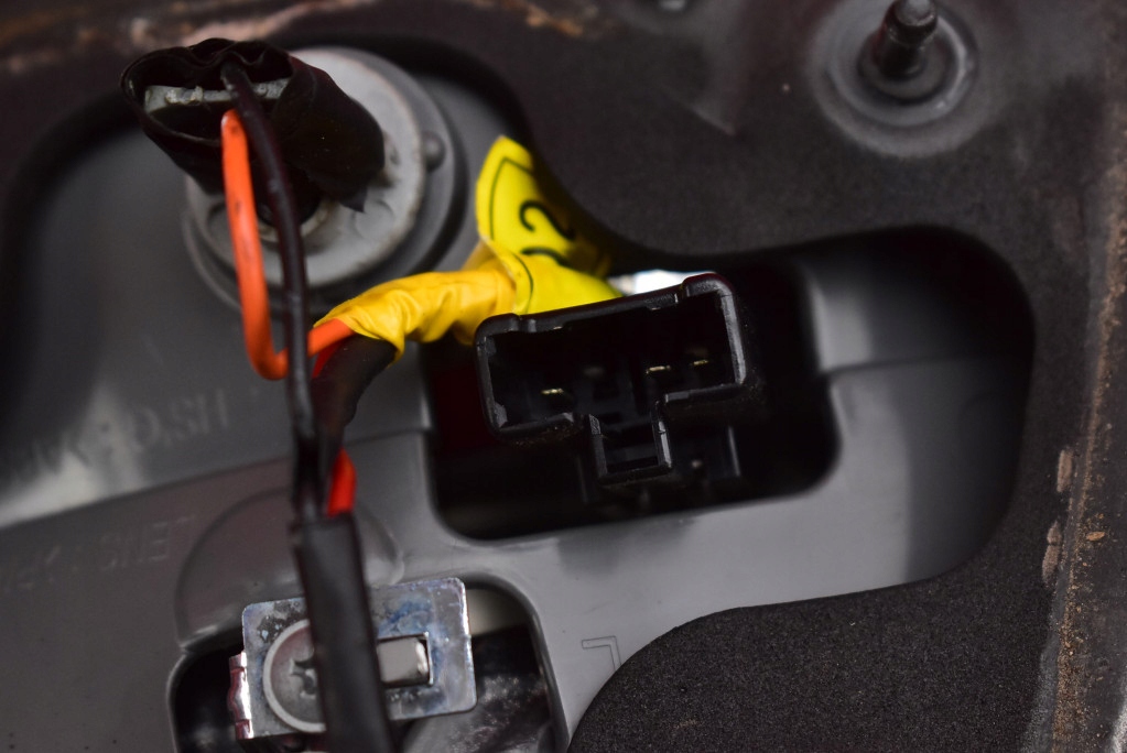 фото №7, Лампа левая задняя задняя 92405-2g0 kia magentis 2 ii 06-08