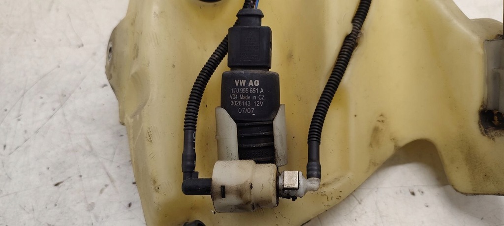 фото №6, Бак омивача audi a4 b7 2,7 tdi