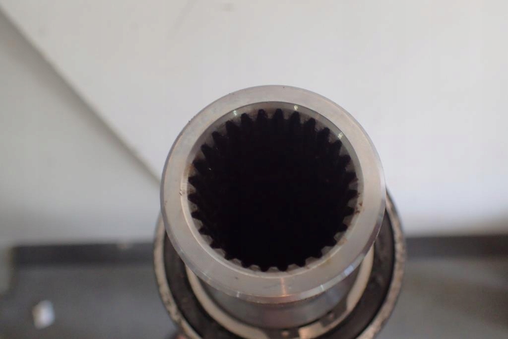 Wał приводной mercedes amg w190 a1904100700 в Украине