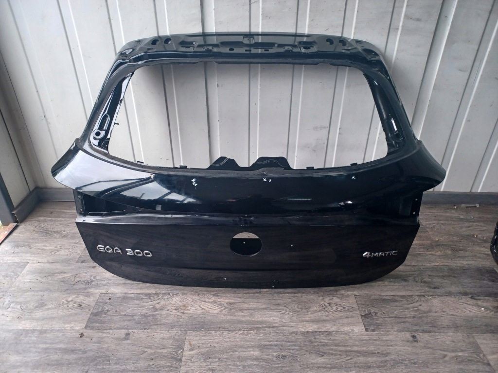 фото №1, Кришка багажника задня задня ---- mercedes eqa 300 4matic w243 243