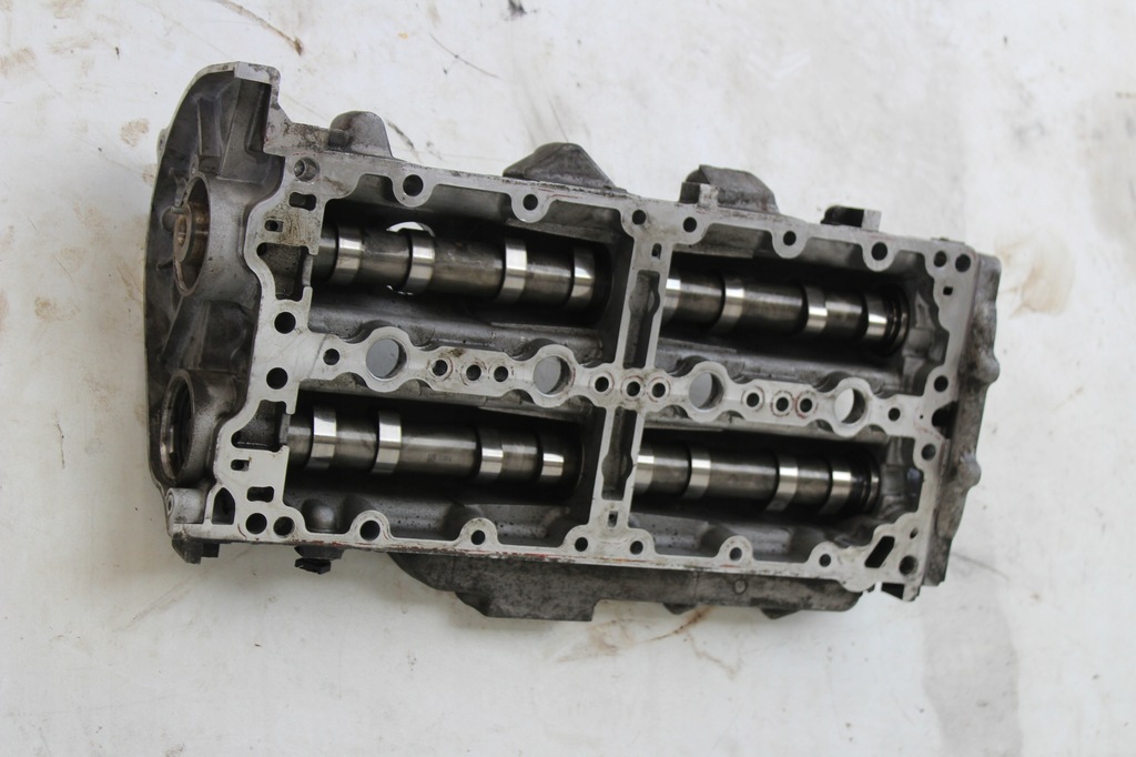 фото №8, Крышка клапанов 504167975 валы