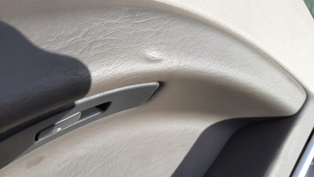 фото №6, Обшивка оббивка двері правий задня chrysler pacifica