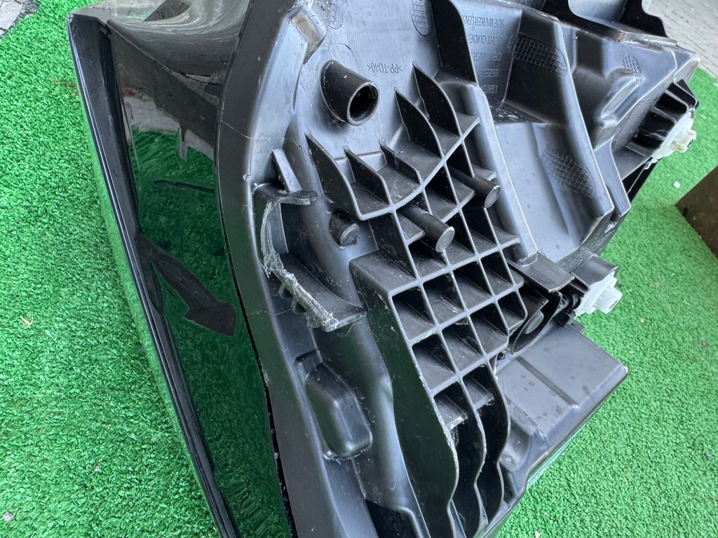 фото №15, Volvo ex-30 full led лампа правая 80000628