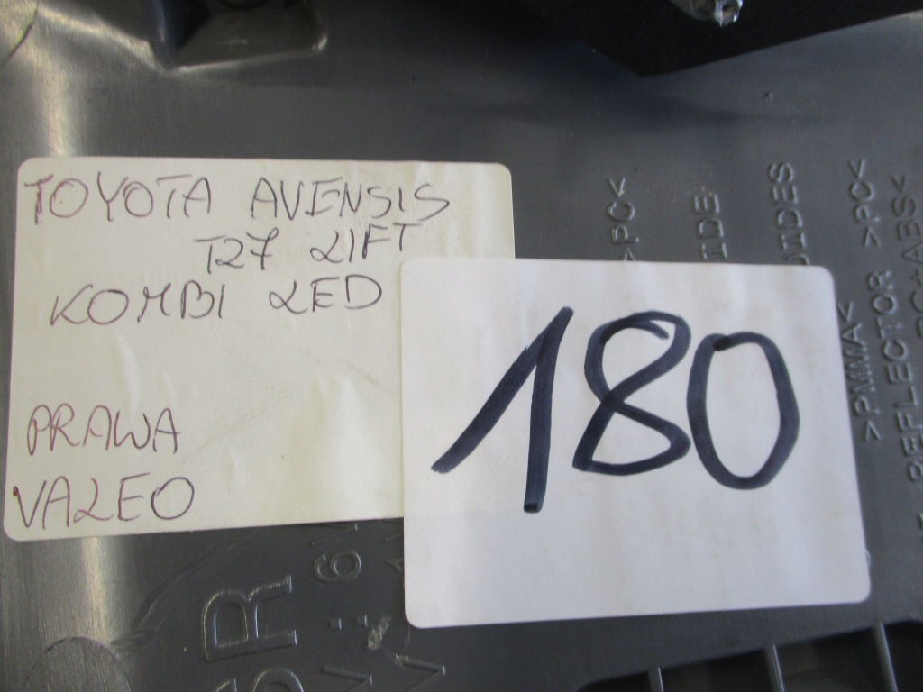 Фонарь  задний  задняя правый  toyota avensis t27 рестайлинг  седан led Недорого