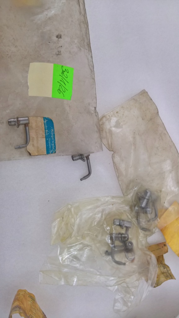 Chrysler jeep 2.5td 3.1td vm насадка форсунка масла w cylindrze 04864041ab Недорого