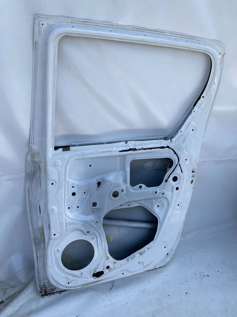 фото №8, Дверь правое toyota hilux задняя задние 2015