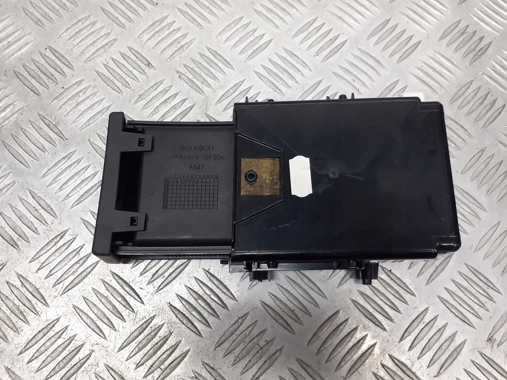 фото №6, Попільничка nissan primera p12