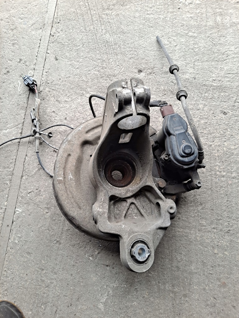 фото №2, Поворотный кулак суппорт правый задняя range evoque 2.2